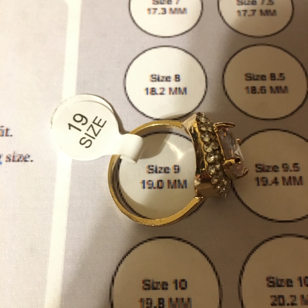 Fashion Ring - Picture 3 of 3